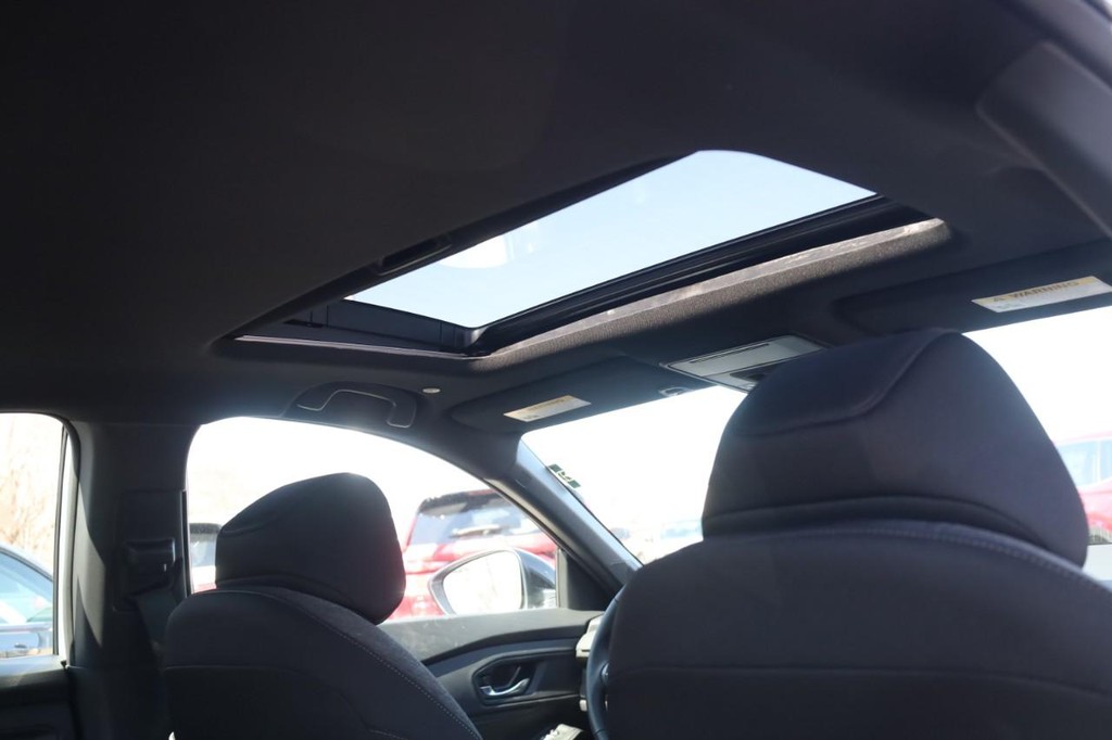 Honda Accord Hybrid Vehicle Full-screen Gallery Image 21