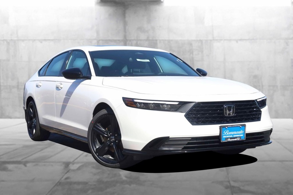 Honda Accord Hybrid Vehicle Full-screen Gallery Image 2
