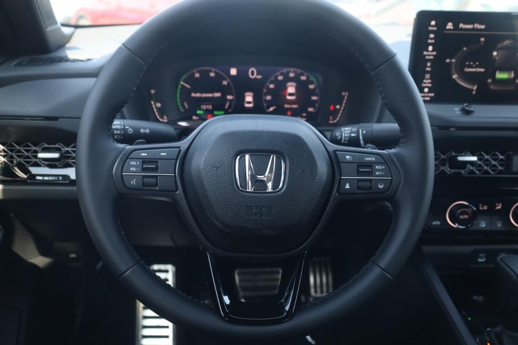 Honda Accord Hybrid Vehicle Full-screen Gallery Image 8