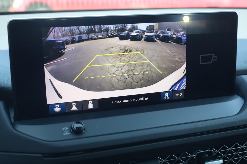 Honda Accord Hybrid Vehicle Full-screen Gallery Image 15