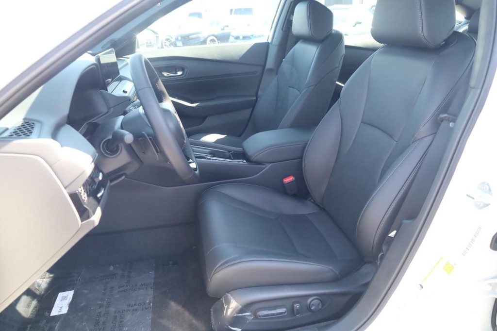 Honda Accord Hybrid Vehicle Full-screen Gallery Image 19