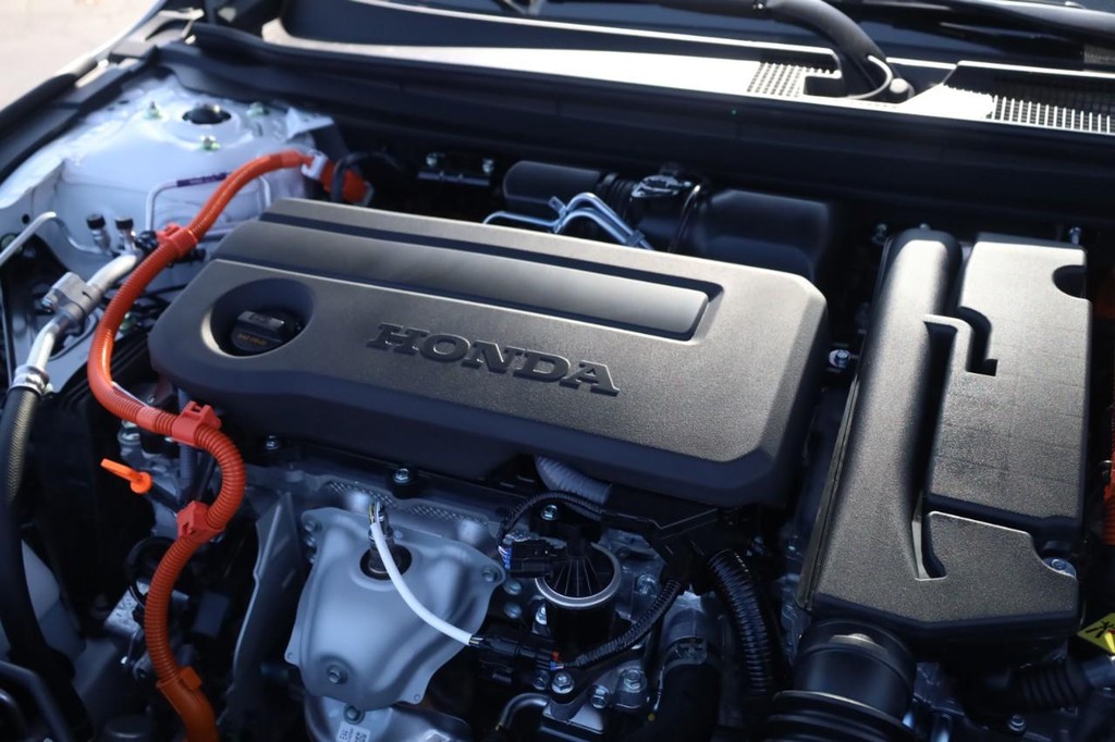 Honda Accord Hybrid Vehicle Full-screen Gallery Image 24