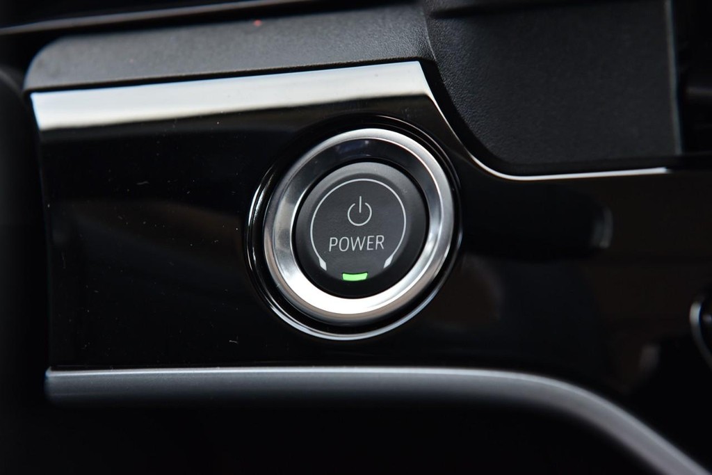 Honda Prologue Vehicle Full-screen Gallery Image 18