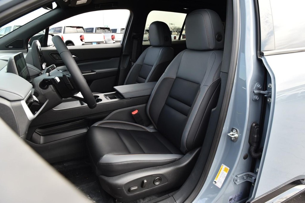 Honda Prologue Vehicle Full-screen Gallery Image 19