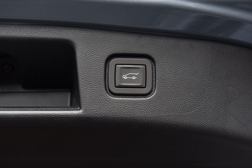 Honda Prologue Vehicle Full-screen Gallery Image 26