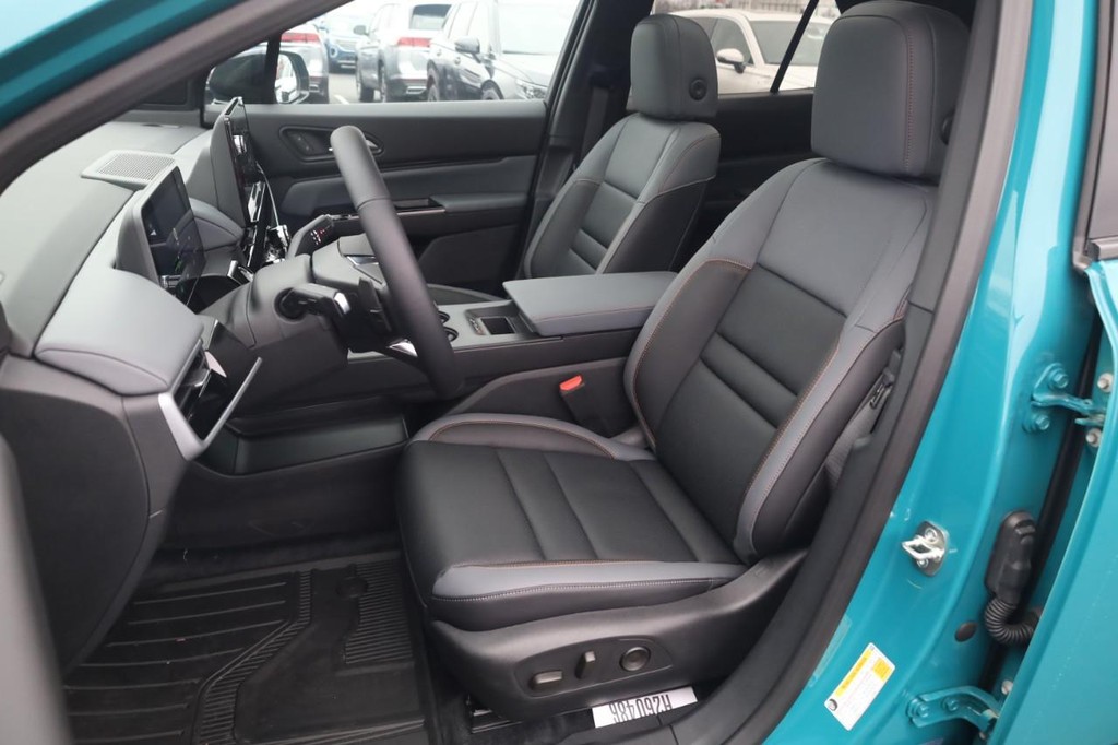 Honda Prologue Vehicle Full-screen Gallery Image 19