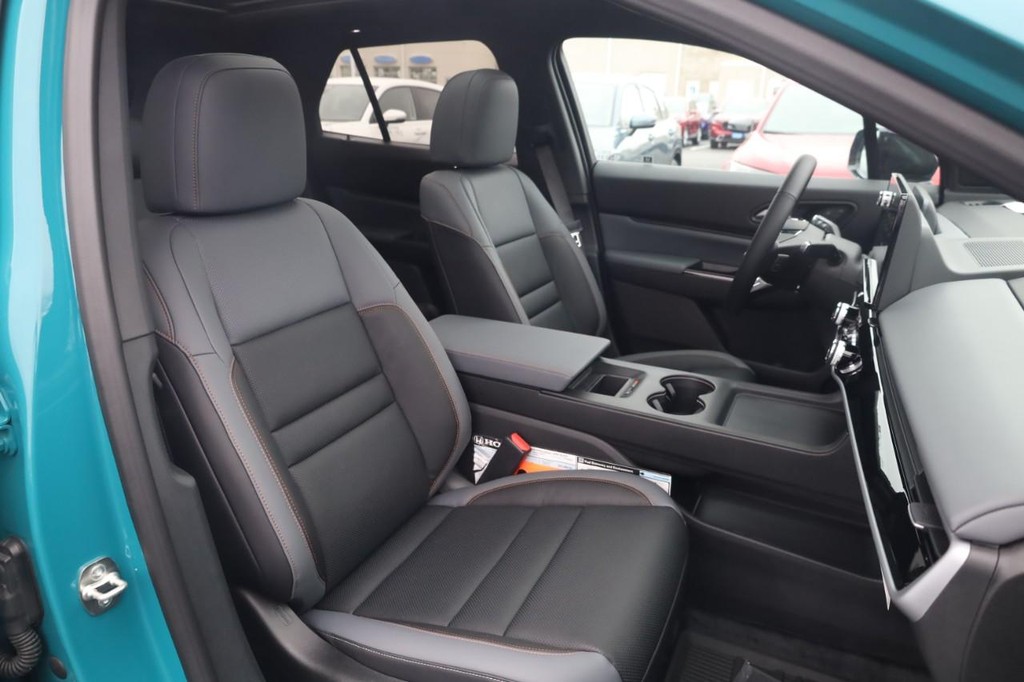 Honda Prologue Vehicle Full-screen Gallery Image 20