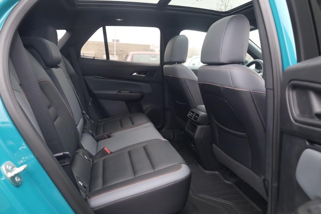 Honda Prologue Vehicle Full-screen Gallery Image 21