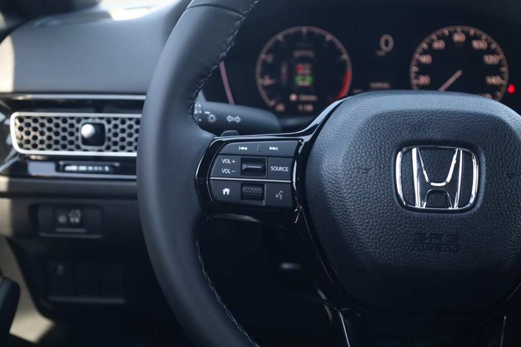 Honda Civic Hatchback Vehicle Image 10