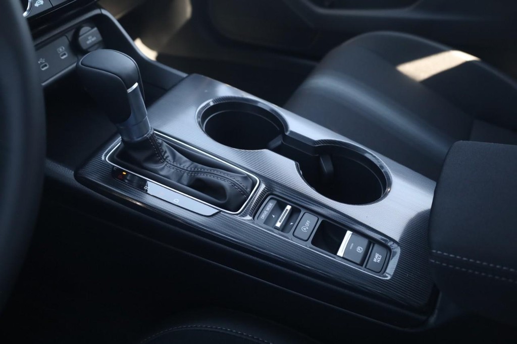 Honda Civic Hatchback Vehicle Image 17