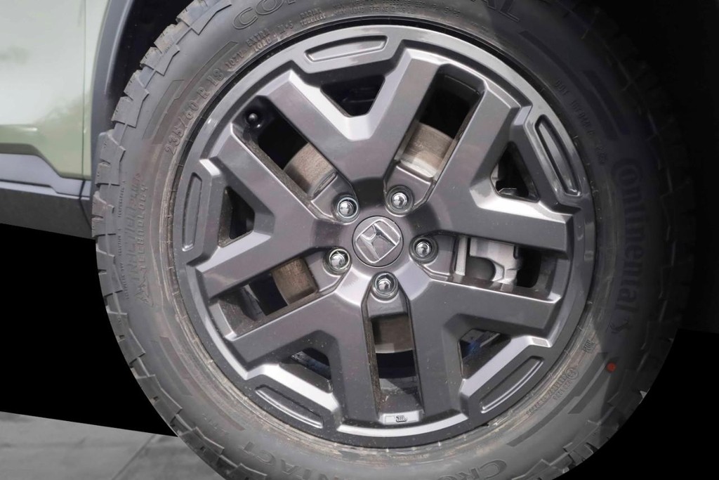 Honda CR-V Hybrid Vehicle Image 03