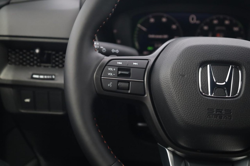 Honda CR-V Hybrid Vehicle Image 10