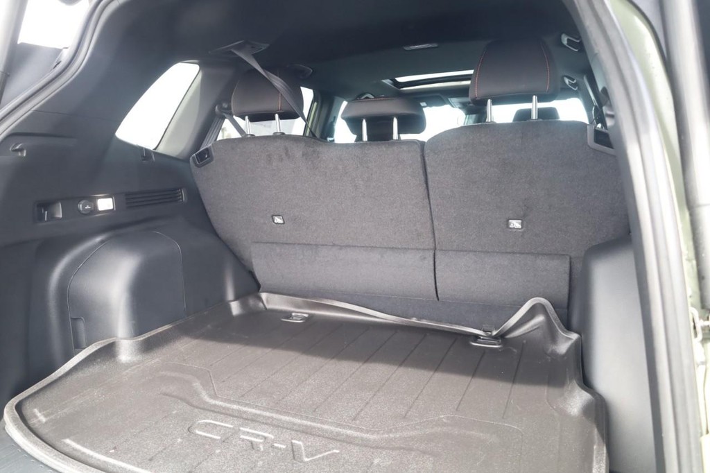 Honda CR-V Hybrid Vehicle Image 23