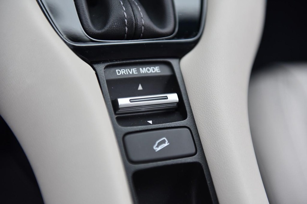 Honda HR-V Vehicle Image 15