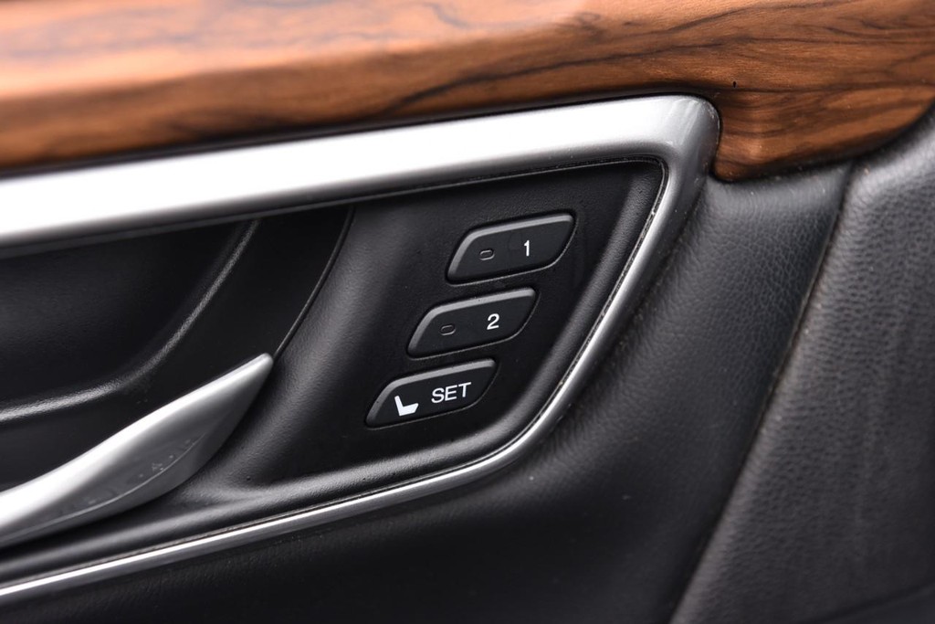 Honda CR-V Vehicle Image 09