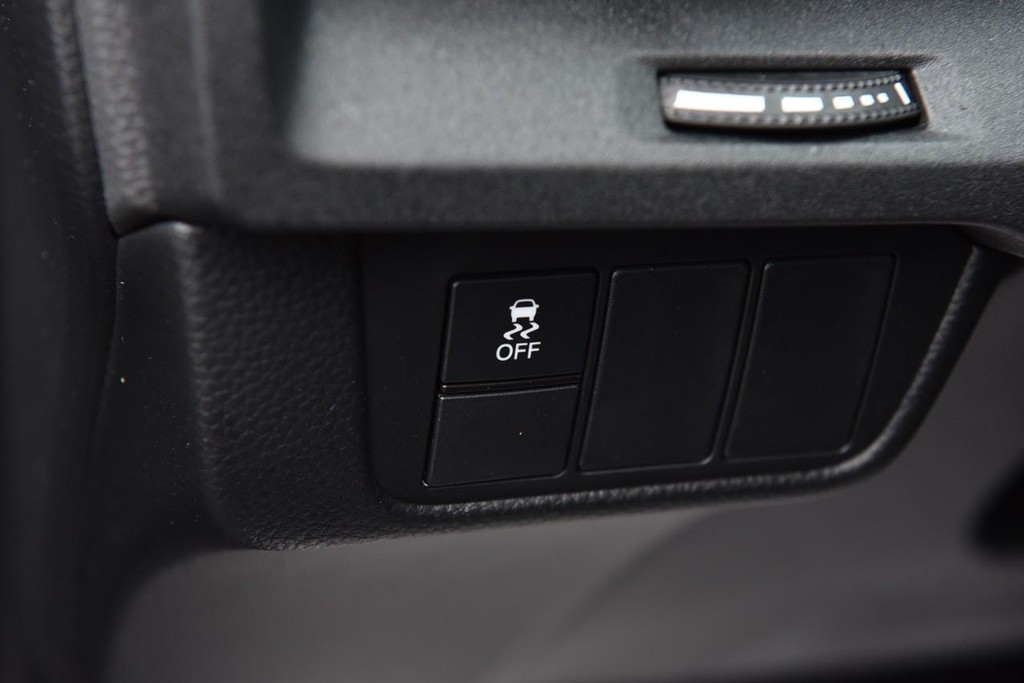 Honda CR-V Hybrid Vehicle Image 10