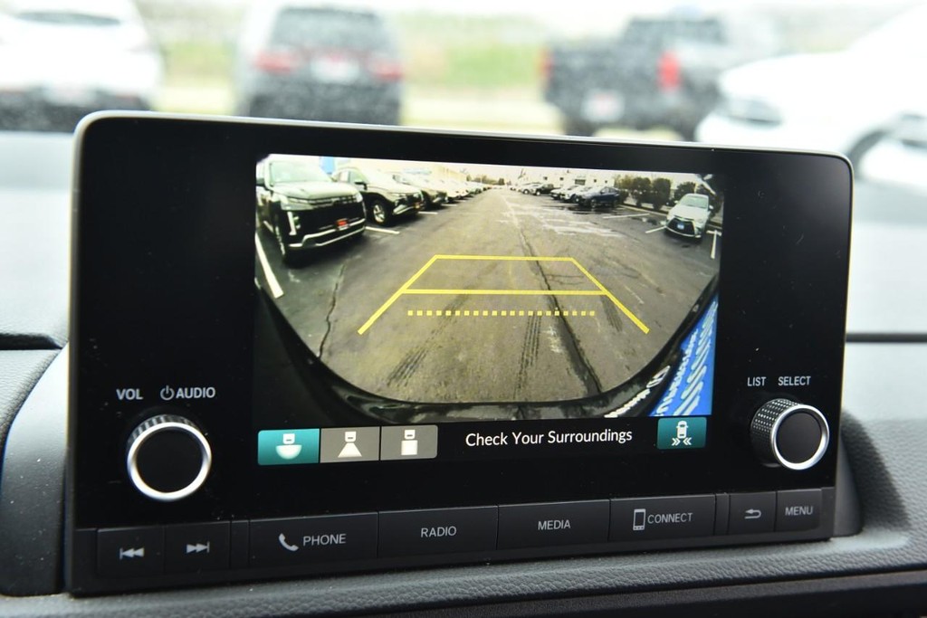 Honda CR-V Hybrid Vehicle Image 12