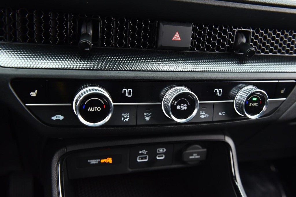 Honda CR-V Hybrid Vehicle Image 15