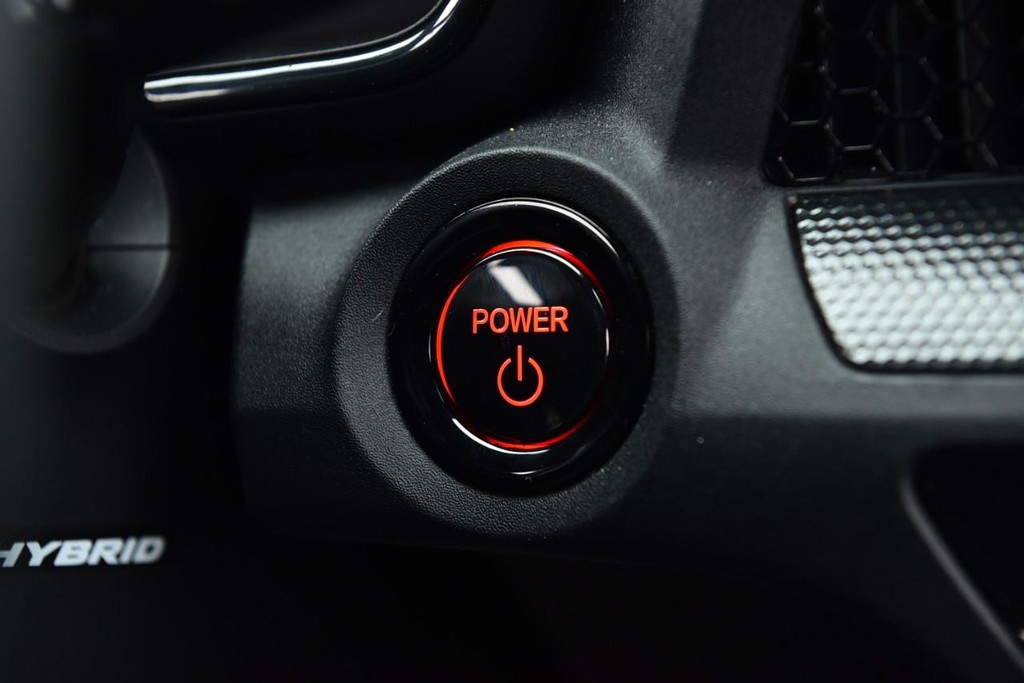 Honda CR-V Hybrid Vehicle Image 18