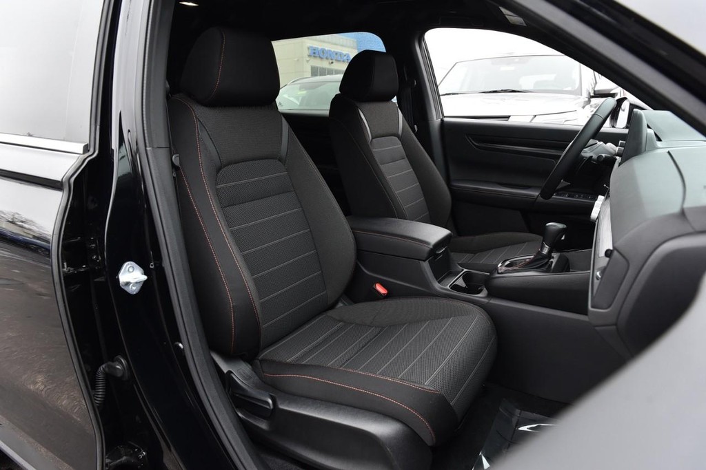 Honda CR-V Hybrid Vehicle Image 21