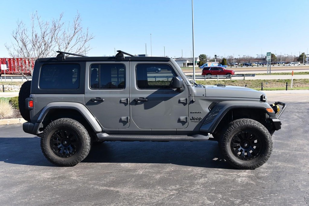Jeep Wrangler Unlimited Vehicle Full-screen Gallery Image 5