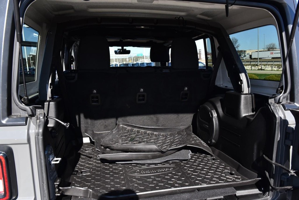 Jeep Wrangler Unlimited Vehicle Full-screen Gallery Image 24