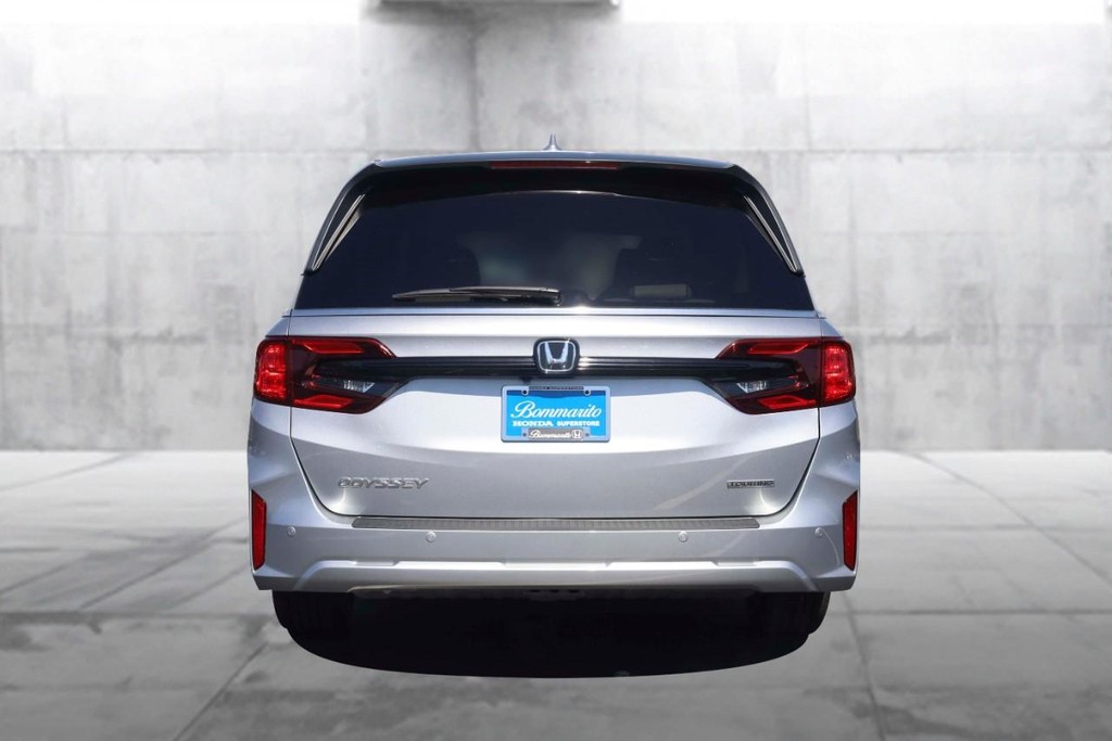 Honda Odyssey Vehicle Full-screen Gallery Image 6
