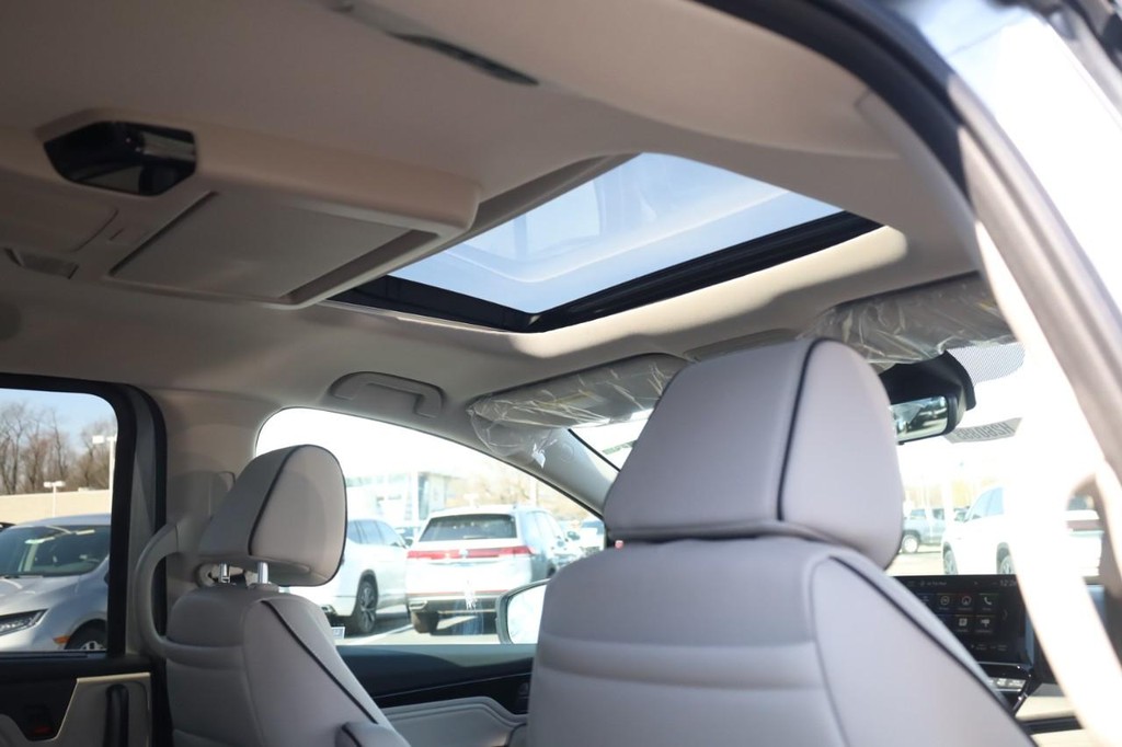Honda Odyssey Vehicle Full-screen Gallery Image 23