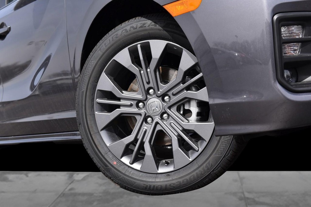 Honda Odyssey Vehicle Full-screen Gallery Image 3