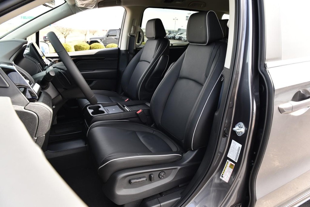 Honda Odyssey Vehicle Full-screen Gallery Image 21