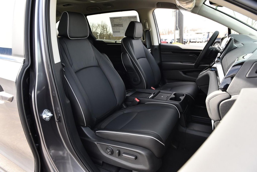 Honda Odyssey Vehicle Full-screen Gallery Image 22