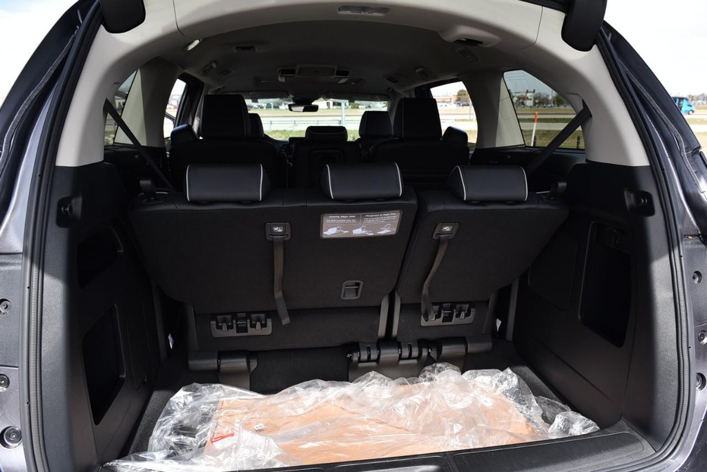 Honda Odyssey Vehicle Full-screen Gallery Image 30