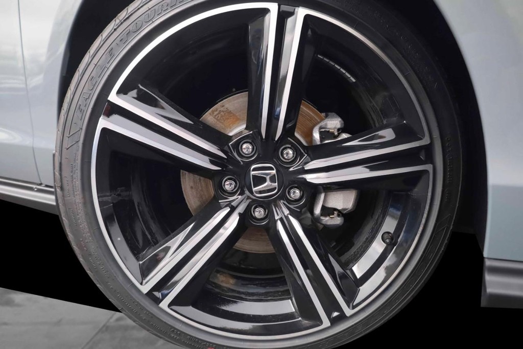 Honda Accord Sedan Vehicle Image 03