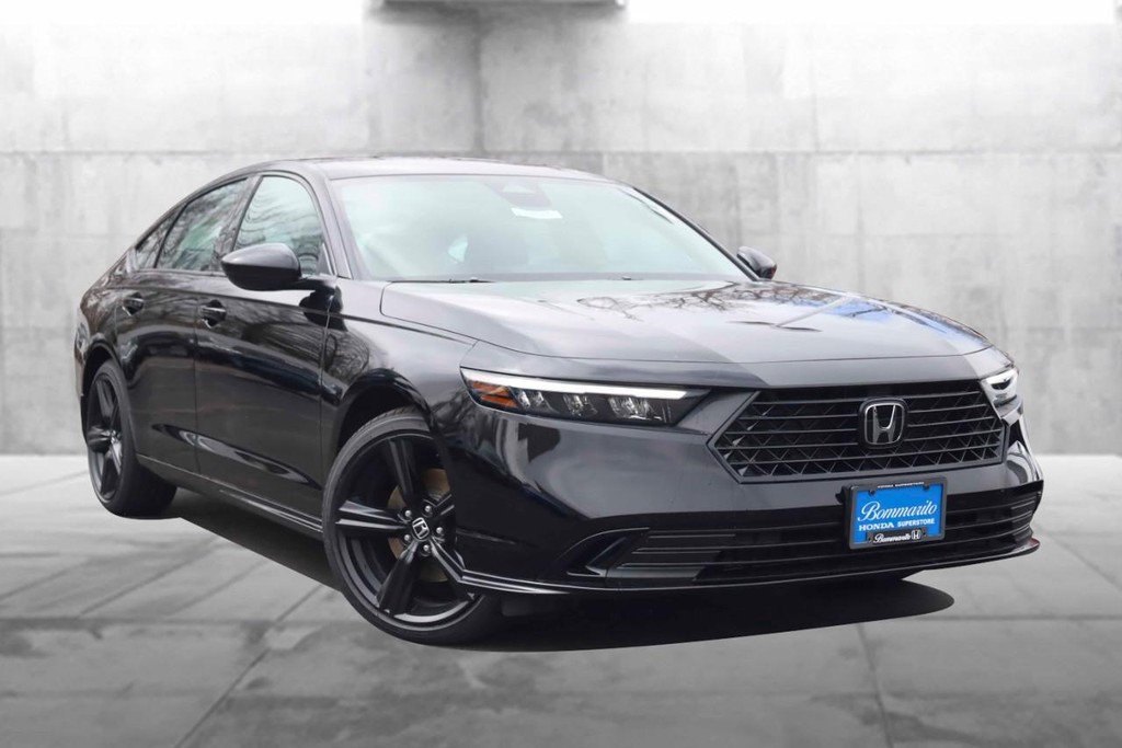 Honda Accord Hybrid Vehicle Image 02