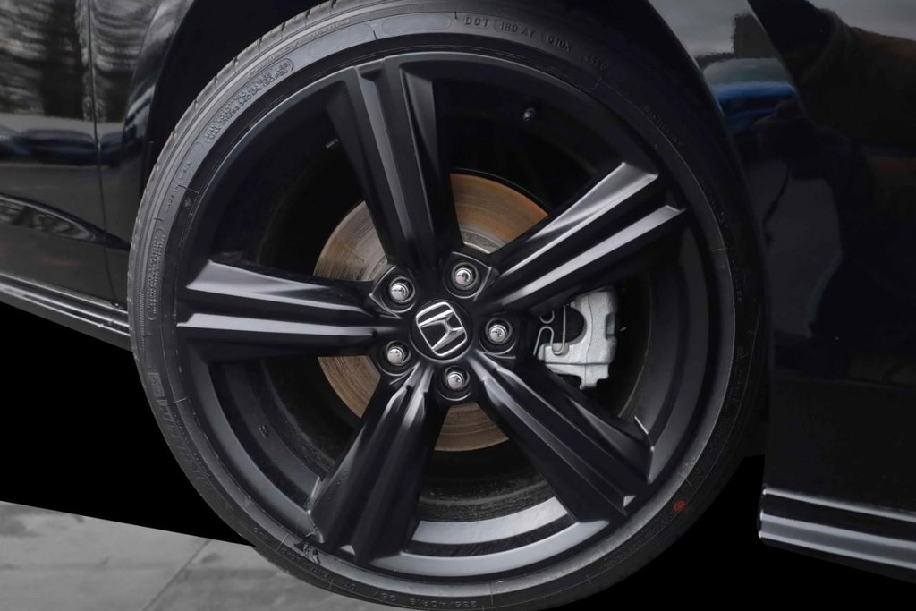 Honda Accord Hybrid Vehicle Image 03