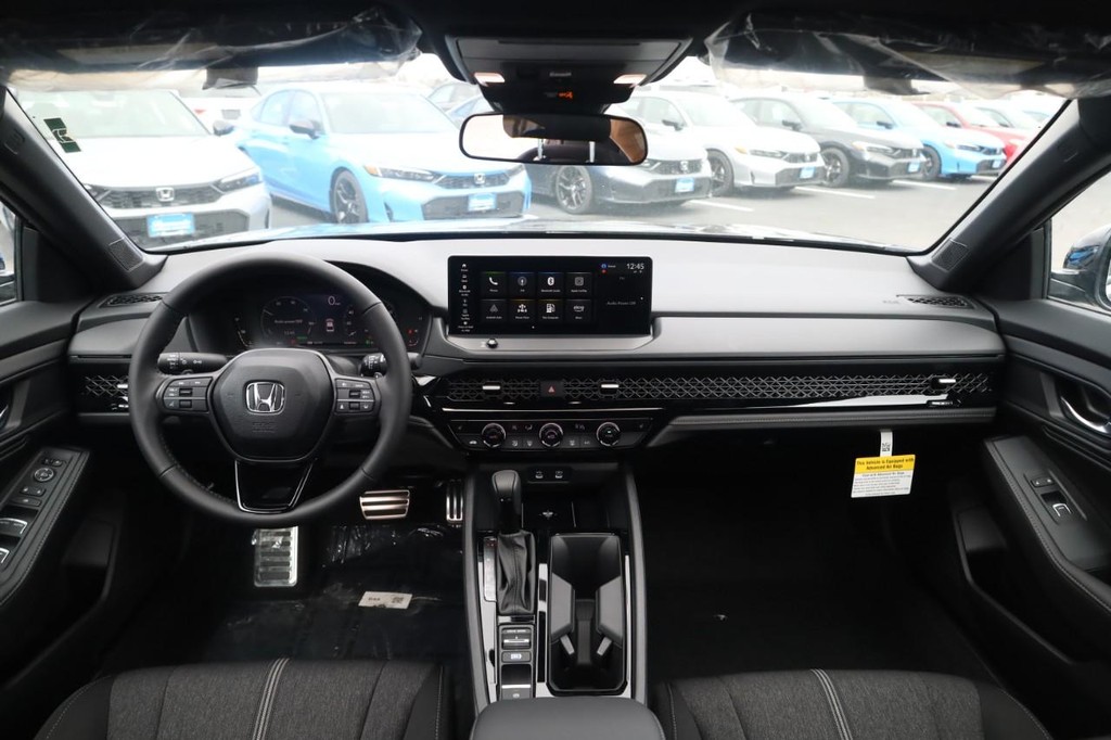 Honda Accord Hybrid Vehicle Image 07