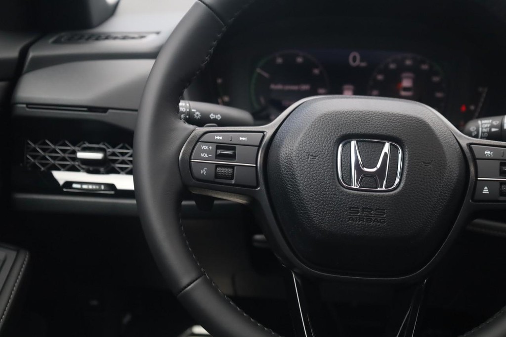 Honda Accord Hybrid Vehicle Image 10