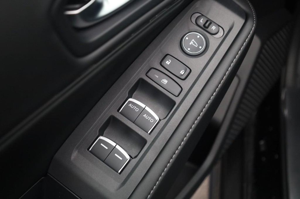 Honda Accord Hybrid Vehicle Image 11