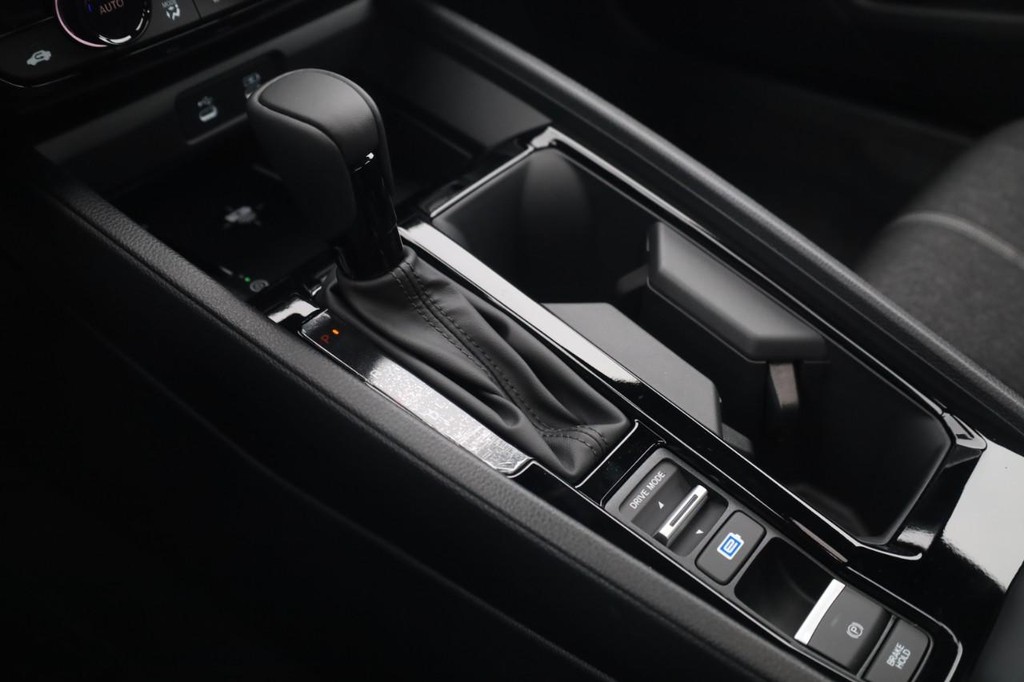 Honda Accord Hybrid Vehicle Image 17