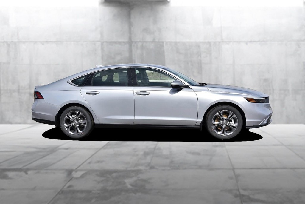 Honda Accord Hybrid Vehicle Image 05