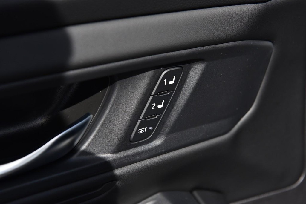 Honda Accord Hybrid Vehicle Image 09