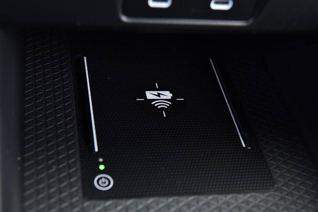 Honda Accord Hybrid Vehicle Image 17