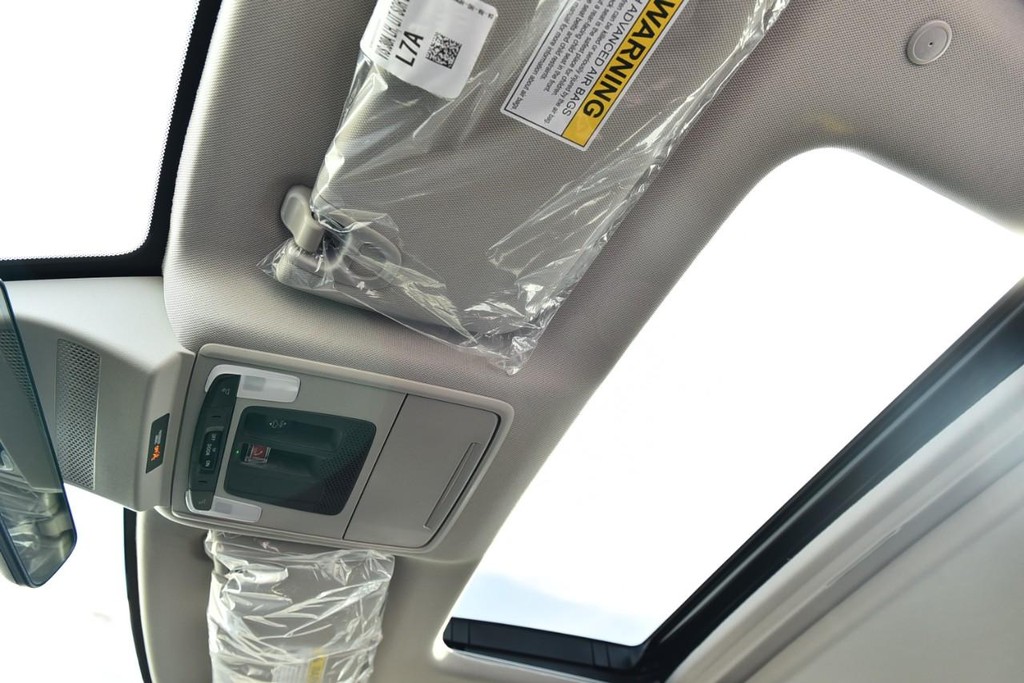 Honda Accord Hybrid Vehicle Image 23