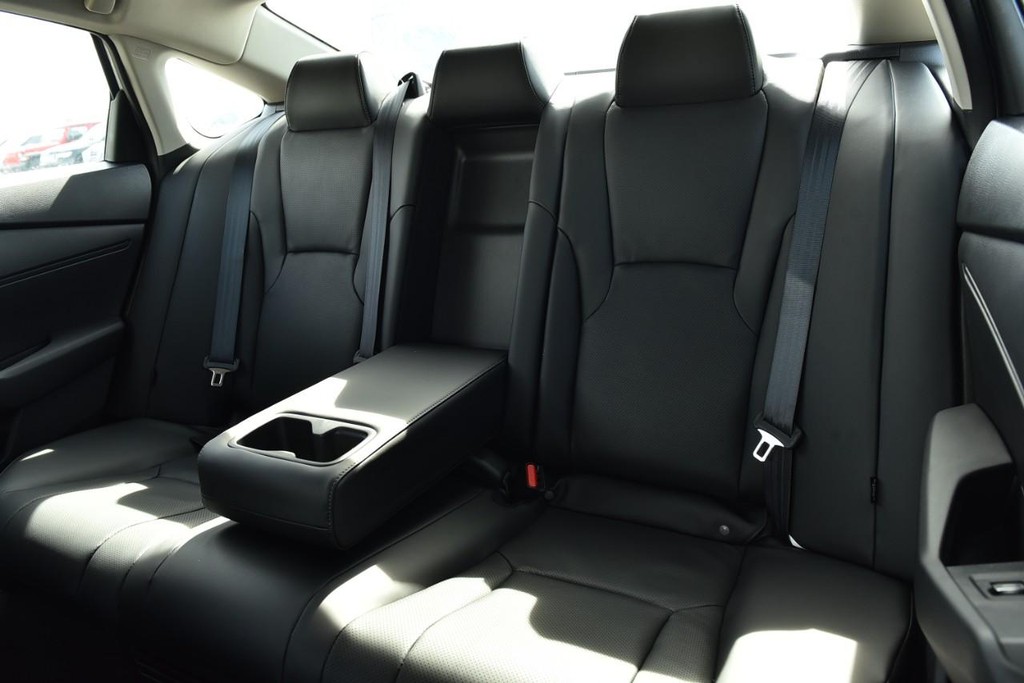 Honda Accord Hybrid Vehicle Image 24