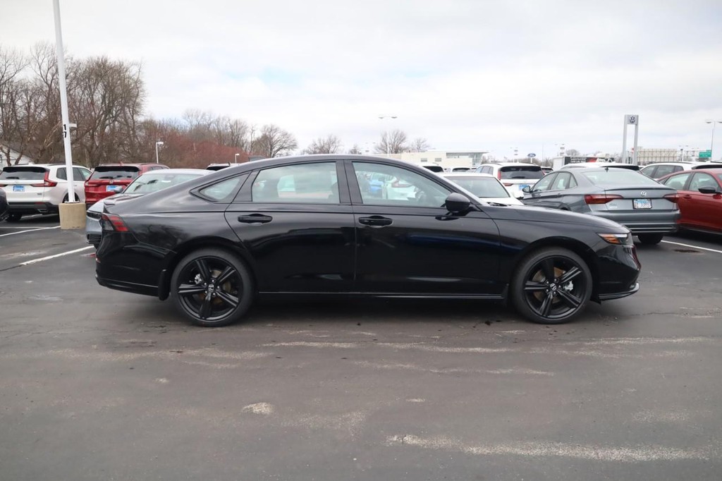 Honda Accord Hybrid Vehicle Image 04