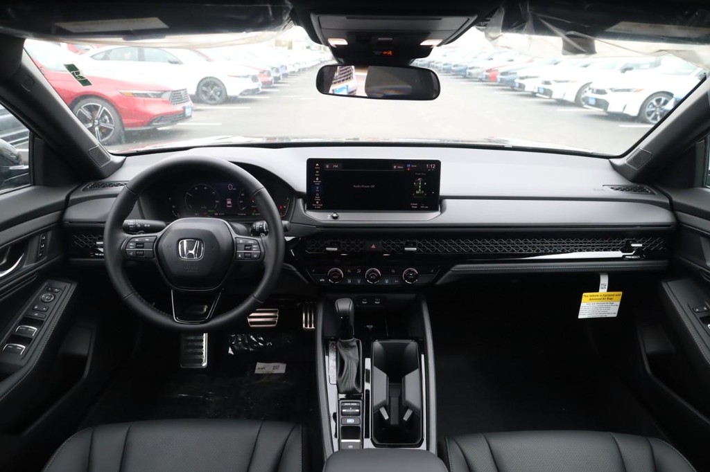 Honda Accord Hybrid Vehicle Image 06