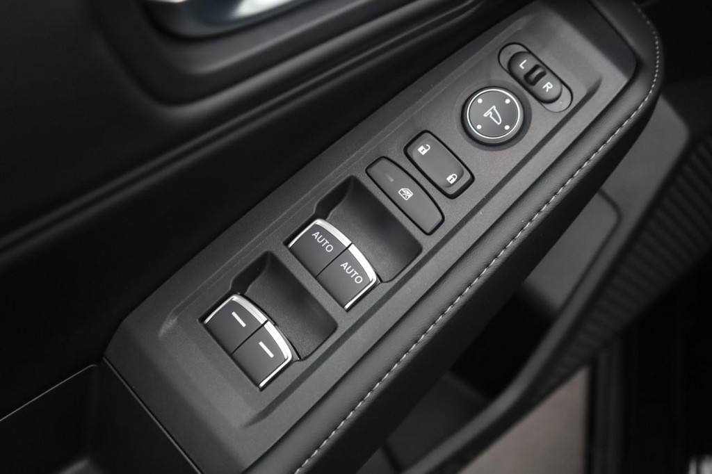 Honda Accord Hybrid Vehicle Image 10