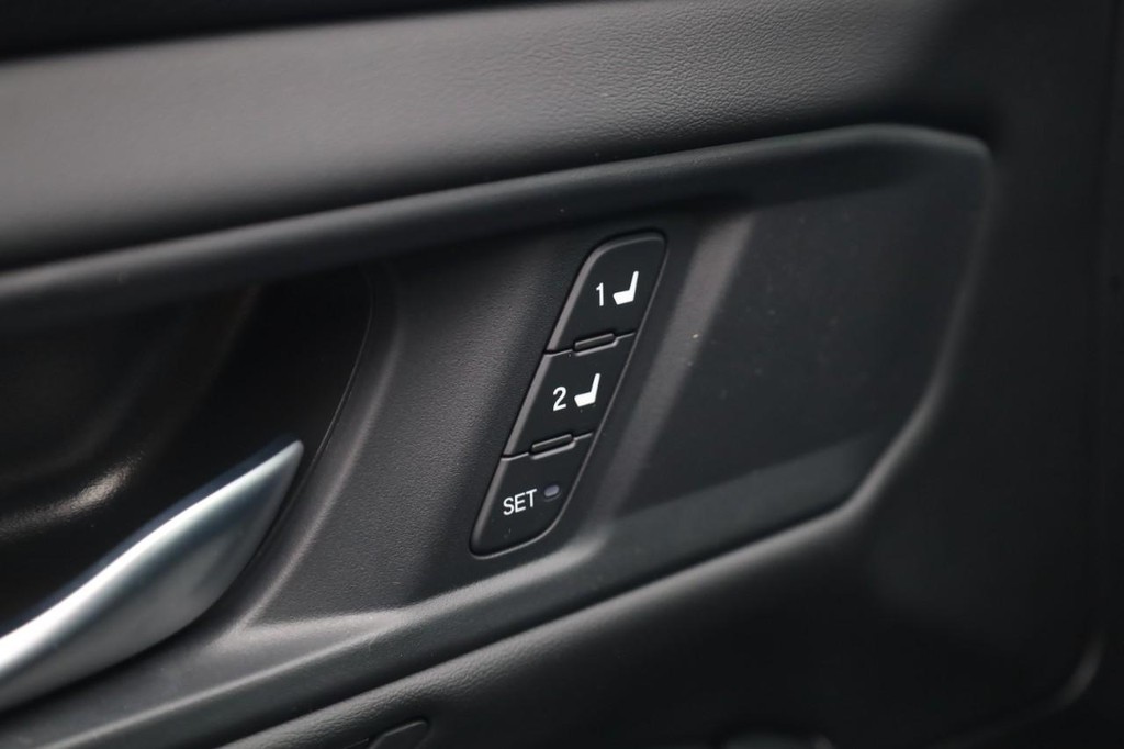 Honda Accord Hybrid Vehicle Image 11