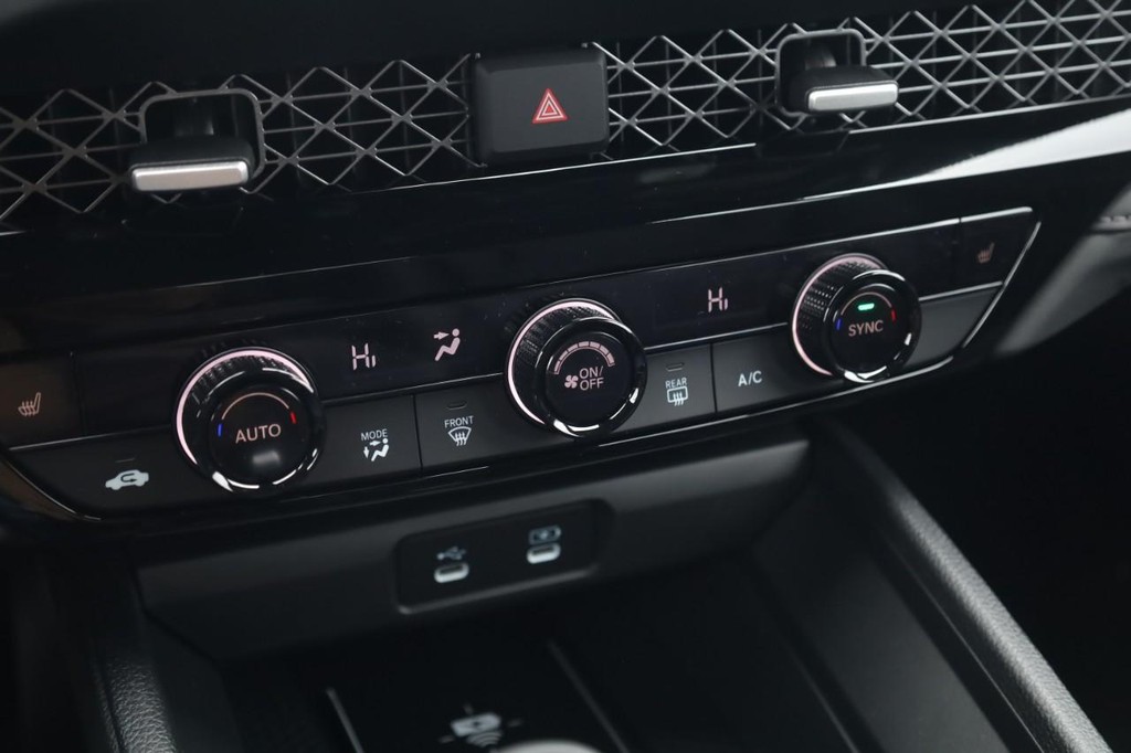 Honda Accord Hybrid Vehicle Image 15