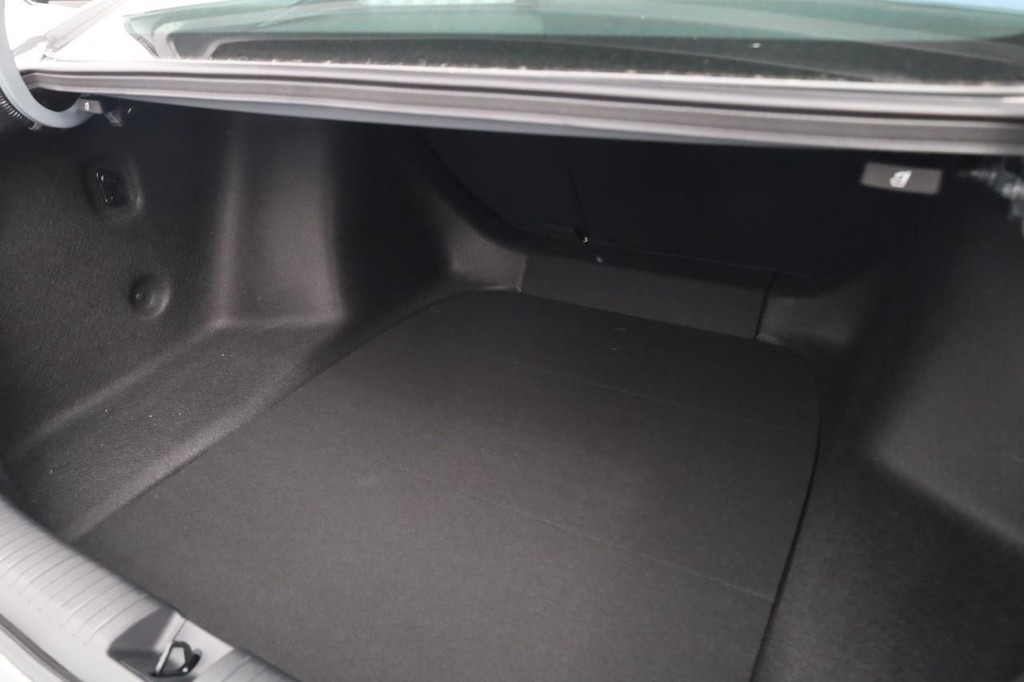 Honda Accord Hybrid Vehicle Image 22